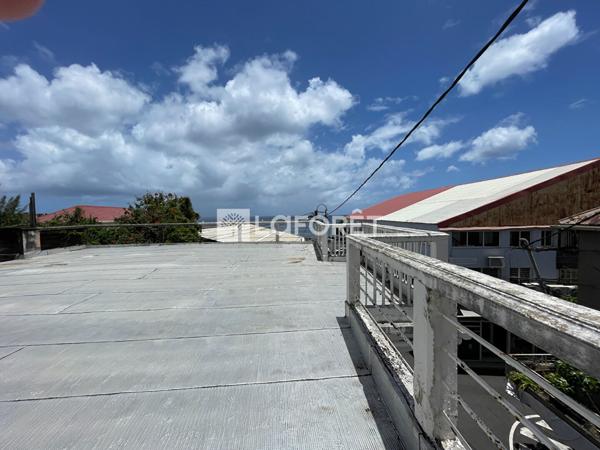 Achat immeuble Basse-Terre - 340 m² - 450 000 €