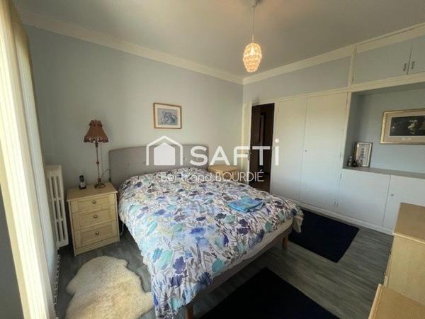 Coup de cœur, charmante maison des années 1950/60 avec toutes les commodités à pied.