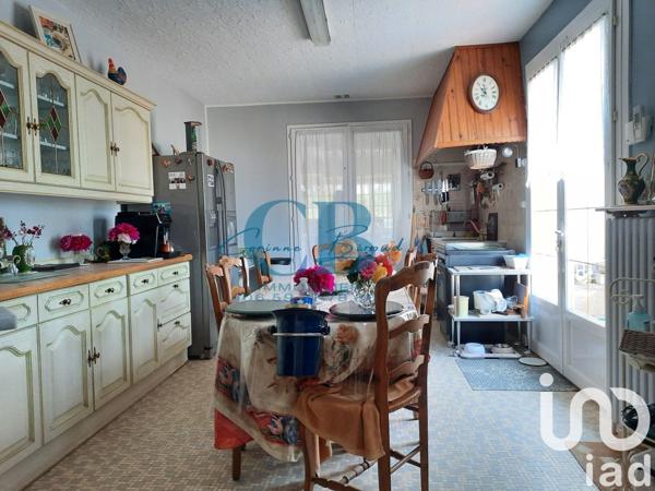 Maison 16 pièces de 584 m² à Grisy-les-Plâtres (95810)