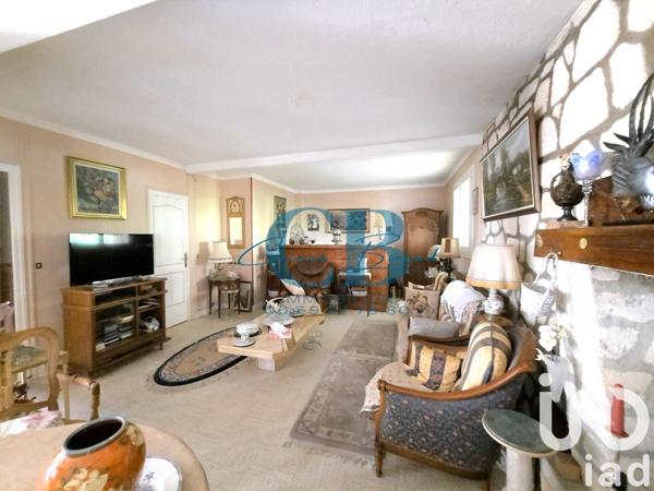 Maison 16 pièces de 584 m² à Grisy-les-Plâtres (95810)