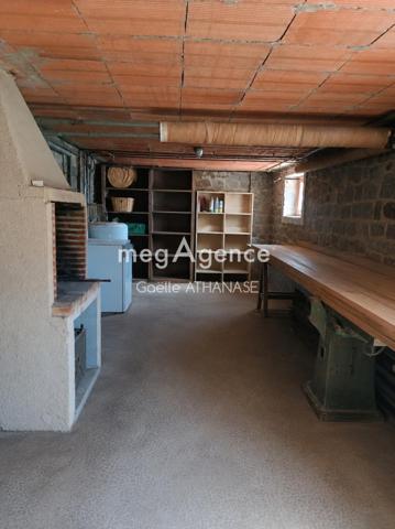 Maison à FOUGERES, 35300 - 4 pièces 63m²