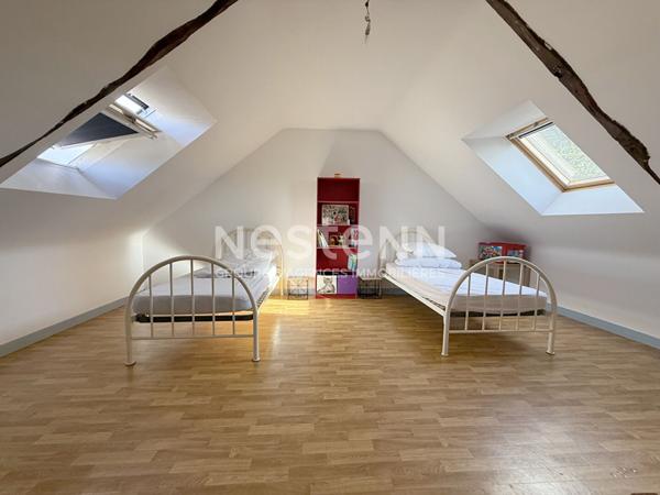 Maison à vendre à MOREAC 3 chambres sur un terrain de 1480 m² avec une dépendance