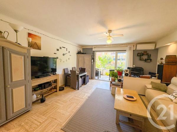 Appartement T4 à vendre  4 pièces - 84,10 m2 CAVALAIRE SUR MER - 83