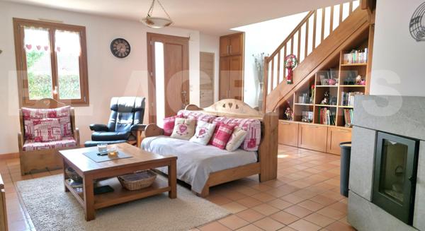 Maison rénovée avec goût à Courtillers – Luminosité, confort et aucun travaux à prévoir ! 