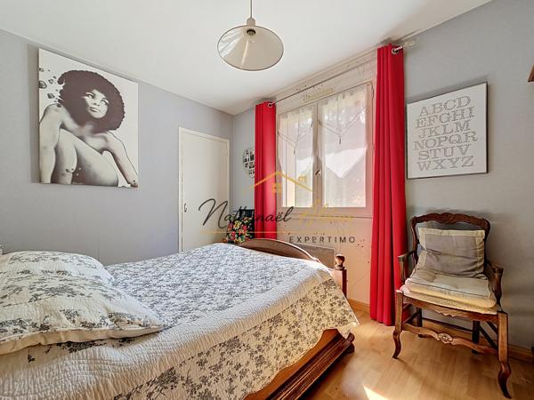 Maison avec logement indépendant, piscine, garage, écurie et terrain