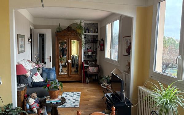 Appartement à vendre    3 pièces • 65,13 m2 Noisy-le-Sec