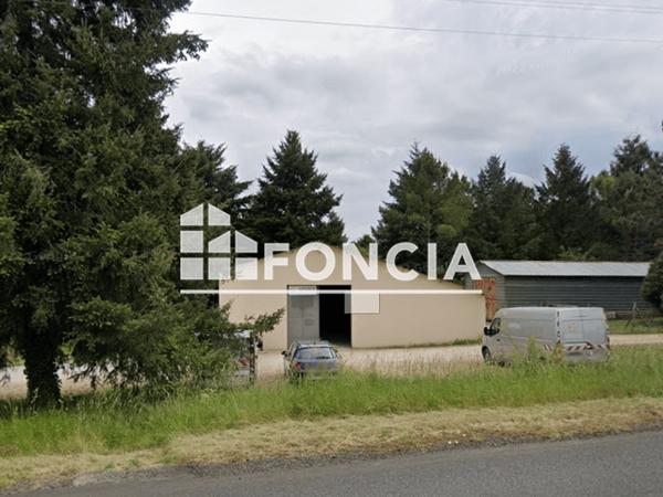 Location Local commercial 3 pièces 350 m² - 35 -35 BIS-37 ROUTE DE LIMOGES Taponnat Fleurignac 16110