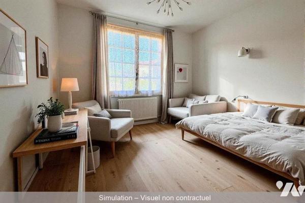 À Salbris, dans un quartier calme et agréable du Loir-et-Cher, proche des commodités et bordé d...