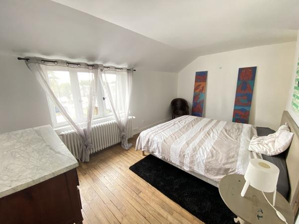 Maison renovée de 253 m2 env dans un village proche de Verneuil/Avre