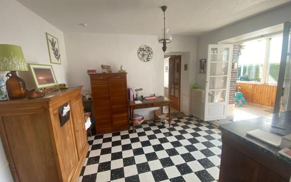 Maison à vendre    3 pièces • 104 m2 Morancez