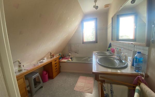 Maison à vendre    3 pièces • 104 m2 Morancez