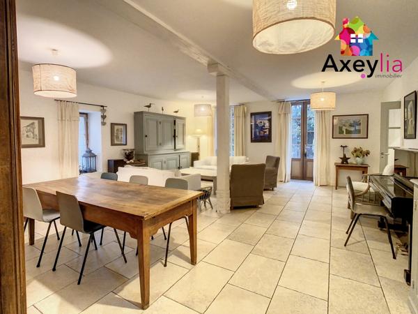 Saint-Haon-le-Châtel (42370) A VENDRE- SAINT-HAON-LE-CHÂTEL- MAISON FAMILIALE 8 CHAMBRES OU IDÉAL ACTIVITÉ CHAMBRES D'HÔTES + DÉPENDANCES D