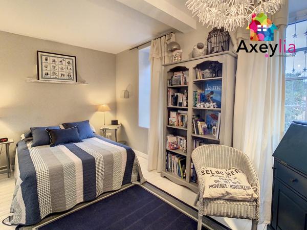 Saint-Haon-le-Châtel (42370) A VENDRE- SAINT-HAON-LE-CHÂTEL- MAISON FAMILIALE 8 CHAMBRES OU IDÉAL ACTIVITÉ CHAMBRES D'HÔTES + DÉPENDANCES D