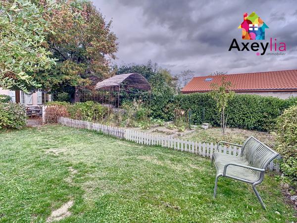 Saint-Haon-le-Châtel (42370) A VENDRE- SAINT-HAON-LE-CHÂTEL- MAISON FAMILIALE 8 CHAMBRES OU IDÉAL ACTIVITÉ CHAMBRES D'HÔTES + DÉPENDANCES D