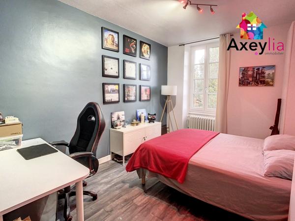 Saint-Haon-le-Châtel (42370) A VENDRE- SAINT-HAON-LE-CHÂTEL- MAISON FAMILIALE 8 CHAMBRES OU IDÉAL ACTIVITÉ CHAMBRES D'HÔTES + DÉPENDANCES D