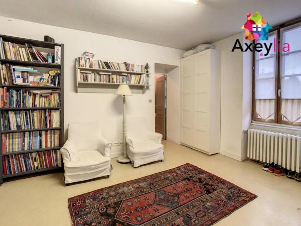 Saint-Haon-le-Châtel (42370) A VENDRE- SAINT-HAON-LE-CHÂTEL- MAISON FAMILIALE 8 CHAMBRES OU IDÉAL ACTIVITÉ CHAMBRES D'HÔTES + DÉPENDANCES D