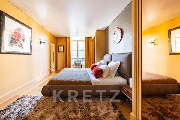 Appartement haussmannien de 352 m2 avec piscine - Bourgogne