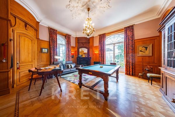 Appartement haussmannien de 352 m2 avec piscine - Bourgogne