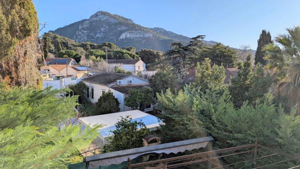 Maison mitoyenne à 300 mètres des 4 chemins