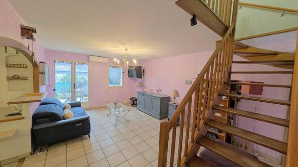 Maison mitoyenne à 300 mètres des 4 chemins