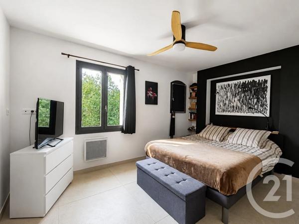 Maison à vendre  4 pièces - 113,89 m 2   FORCALQUIER  - 04
