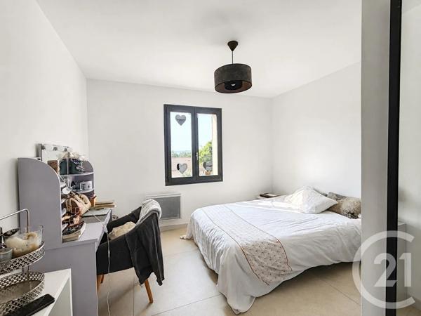 Maison à vendre  4 pièces - 113,89 m 2   FORCALQUIER  - 04