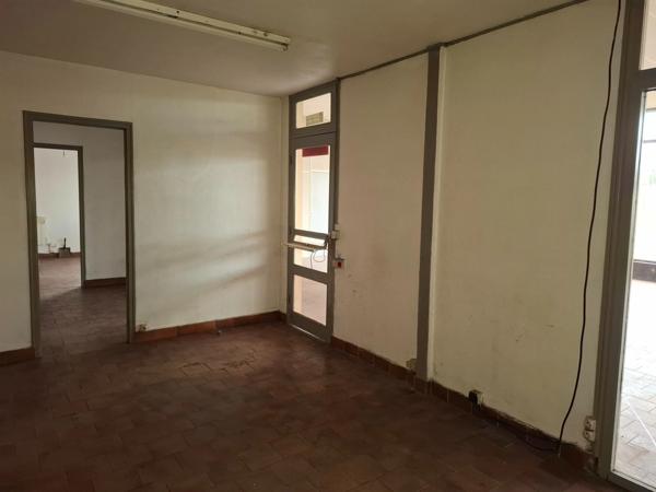 Entrepôt/Local d'activité/bureau - VARENNES SUR ALLIER (03150) - 395 000 euros