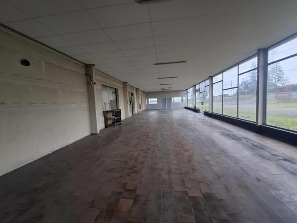 Entrepôt/Local d'activité/bureau - VARENNES SUR ALLIER (03150) - 395 000 euros