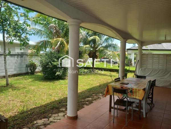 Villa T4 sur 735m2 de terrain / piscine