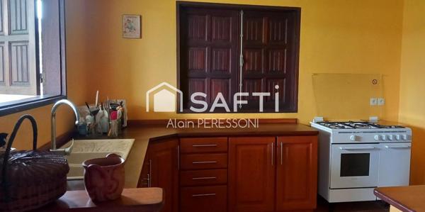 Villa T4 sur 735m2 de terrain / piscine