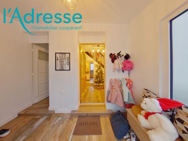 Maison + pavillon STUDIO+ 2 DEPENDANCES + GARAGE