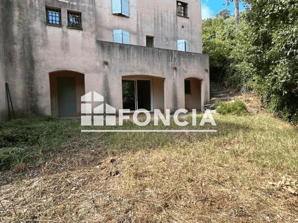 Location Appartement 2 pièces 39.4 m² - 36 MONTEE DE NOAILLES Hyeres 83400