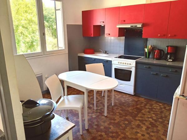 CHARMANTE MAISON 90M2 DANS SUPERBE ENVIRONNEMENT