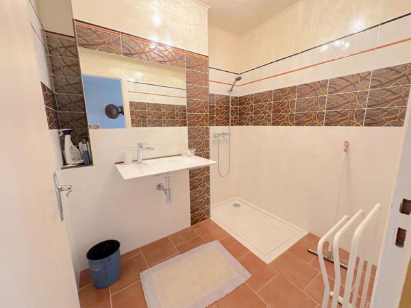À VENDRE VERNIOLLE : MAISON DE CARACTÈRE AU CHARME UNIQUE.