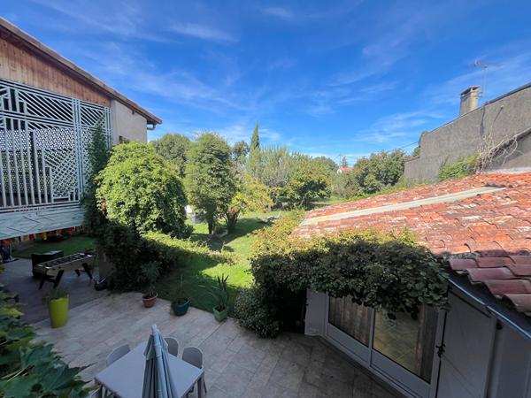 À VENDRE VERNIOLLE : MAISON DE CARACTÈRE AU CHARME UNIQUE.
