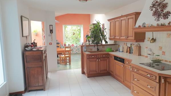 À VENDRE VERNIOLLE : MAISON DE CARACTÈRE AU CHARME UNIQUE.