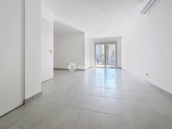 À vendre - Studio, 1 pièce situé à Flassans-sur-Issole (83340)