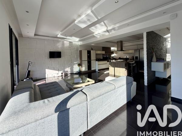 Maison à vendre 10 pièces 285 m² Roquebrune-sur-Argens