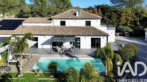 Maison à vendre 10 pièces 285 m² Roquebrune-sur-Argens