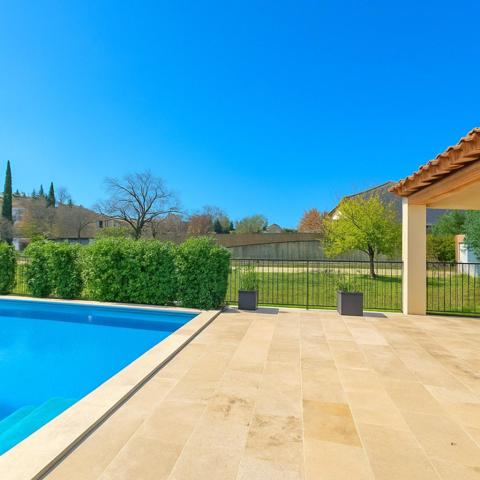 Caumont-sur-Durance – Maison familiale avec piscine et terrain détachable