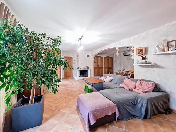 Caumont-sur-Durance – Maison familiale avec piscine et terrain détachable