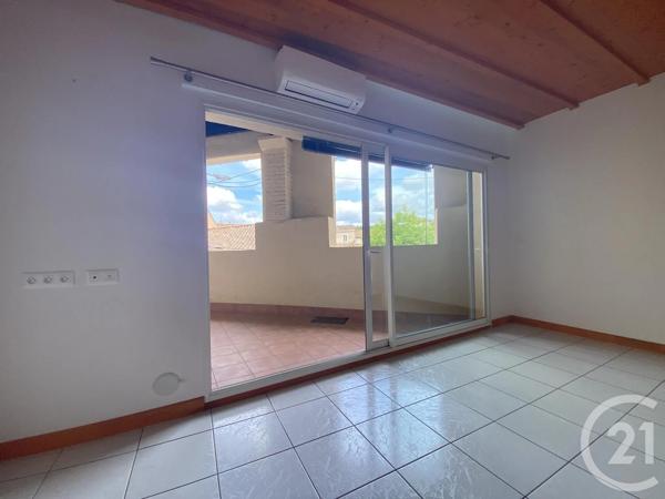 Immeuble à vendre  260 m 2   CLERMONT L HERAULT  - 34