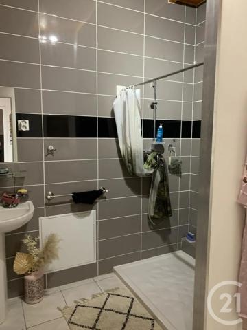 Immeuble à vendre  260 m 2   CLERMONT L HERAULT  - 34