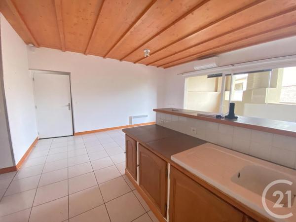 Immeuble à vendre  260 m 2   CLERMONT L HERAULT  - 34