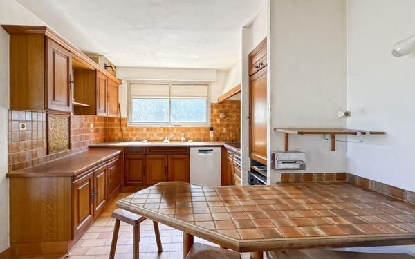 Maison à vendre    6 pièces • 169,89 m2 Châteauneuf-Grasse