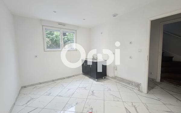 Maison à vendre    5 pièces •  Beautor