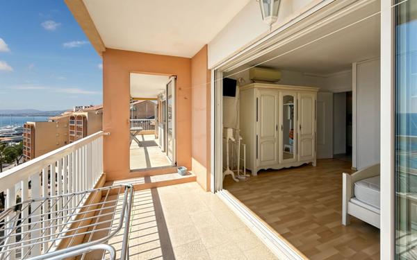 Appartement à vendre    3 pièces •  Fréjus