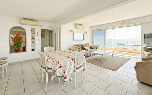 Appartement à vendre    3 pièces •  Fréjus