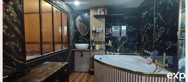 MOUGINS – APPARTEMENTS 5 PIECES AVEC TERRAIN DE 480 m², GARAGE ET TERRASSES