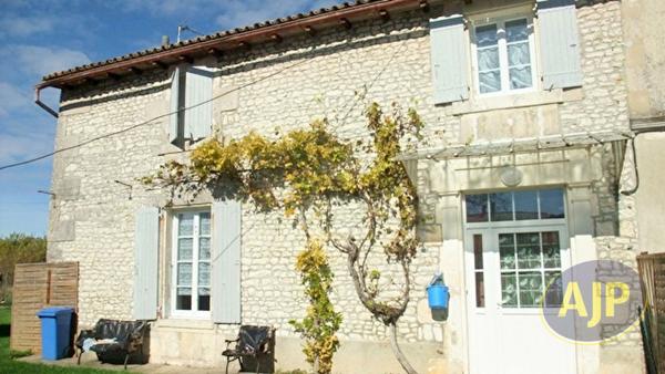 Location maison Saint Sever De Saintonge : 750 € - AJP Immobilier Saintes